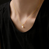 Kalung motif simpul hiasan mutiara, disertakan 3 warna