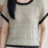 Gentle Commuter Color Contrast Wavy Crew Neck Hollow-out Short Sleeve Knit Top