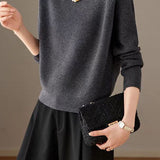 Elegant Pearl Lapel Raglan Sleeve Knit Sweater