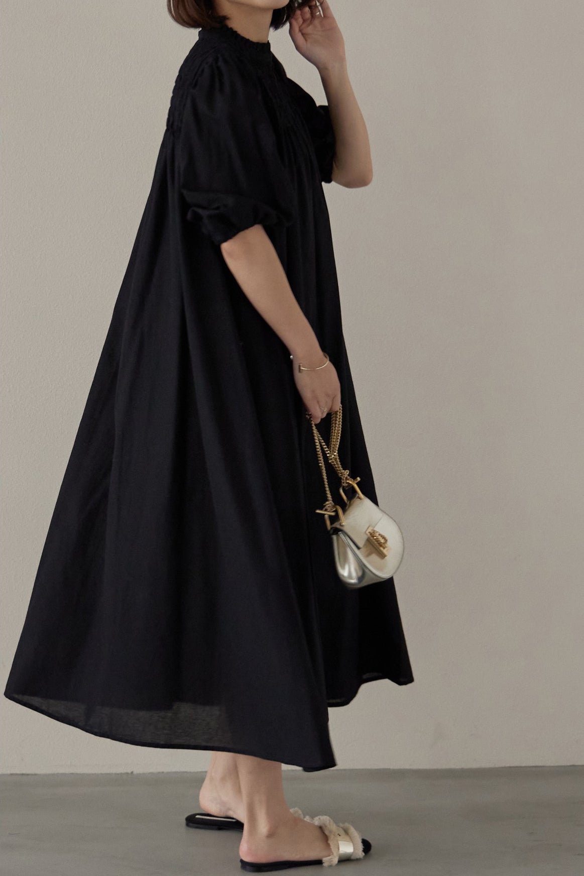フリルカラーシャーリングパフ袖ロングスモックワンピース　2色入 - liwisi