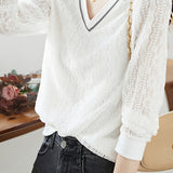 Elegant V-neck lace bottoming shirt