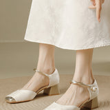 Elegant chunky-heeled high heels