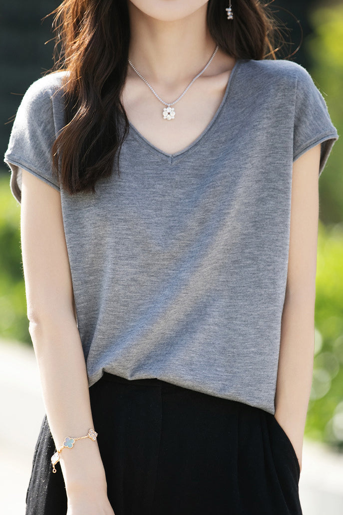 Minimalist Solid Color Knit Top - liwisi