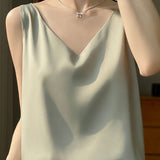 Double-shoulder strap fitted V-neck tank top