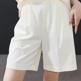 Casual straight-fit shorts suitable for office wear
