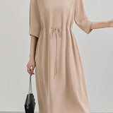 Minimalist elegant V-neck waist-cinched dress