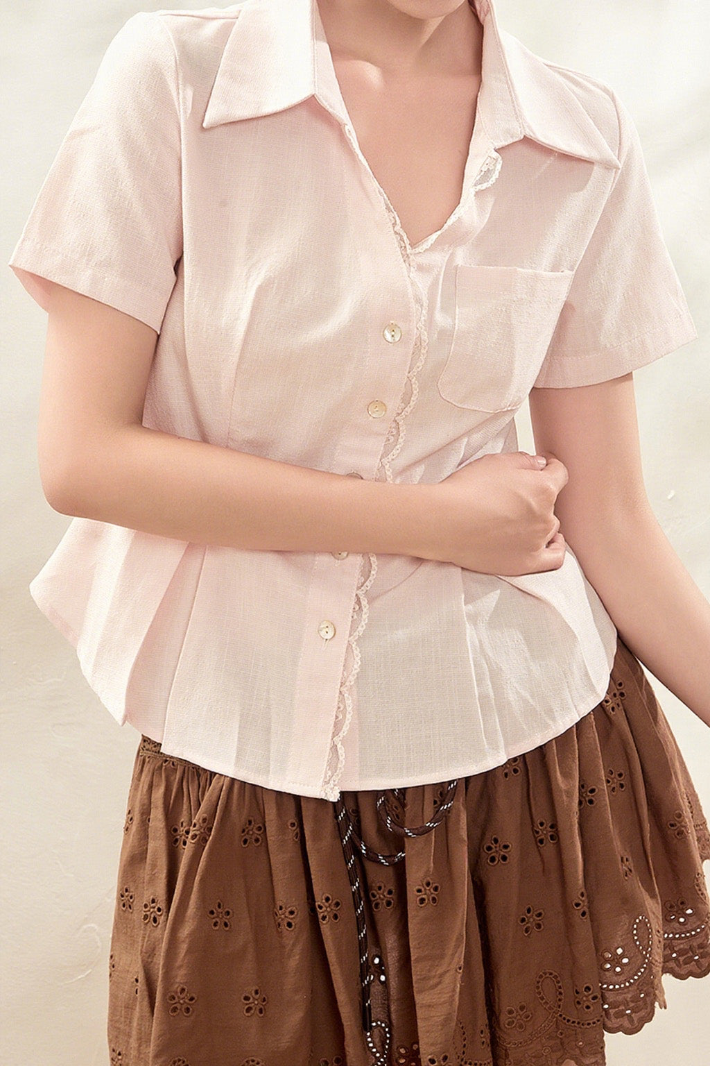 Elegant Fitted Lace Short-Sleeve Shirt - liwisi