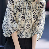 Elegant and stylish puff-sleeve shirt