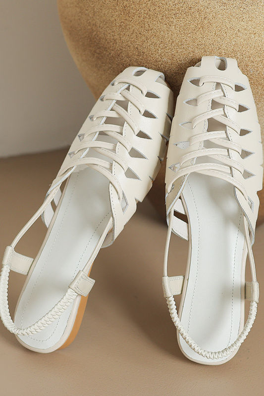 Fashionable Woven Hollow Flat Sandals - liwisi