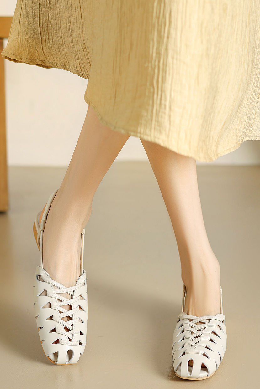 Fashionable Woven Hollow Flat Sandals - liwisi