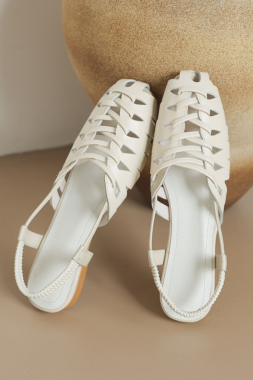 Fashionable Woven Hollow Flat Sandals - liwisi