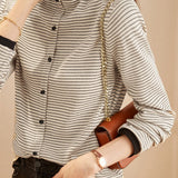 Fashionable, versatile and warm base layer top