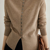Early autumn fashionable and gentle long-sleeve sweater