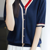 Fashionable and simple color-blocking knit sweater