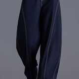 Fashionable elastic waist curved-leg jeans