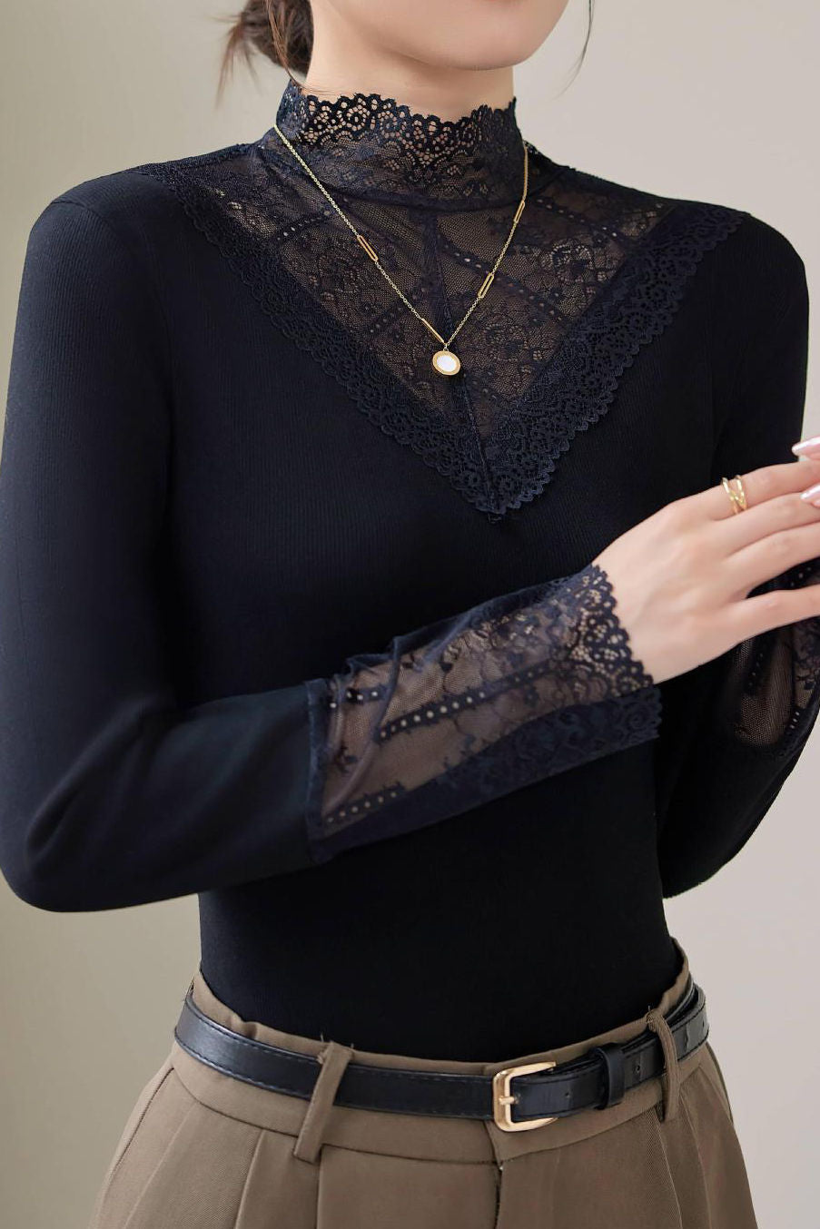 Exquisite Versatile Lace Long-Sleeve Undershirt - liwisi