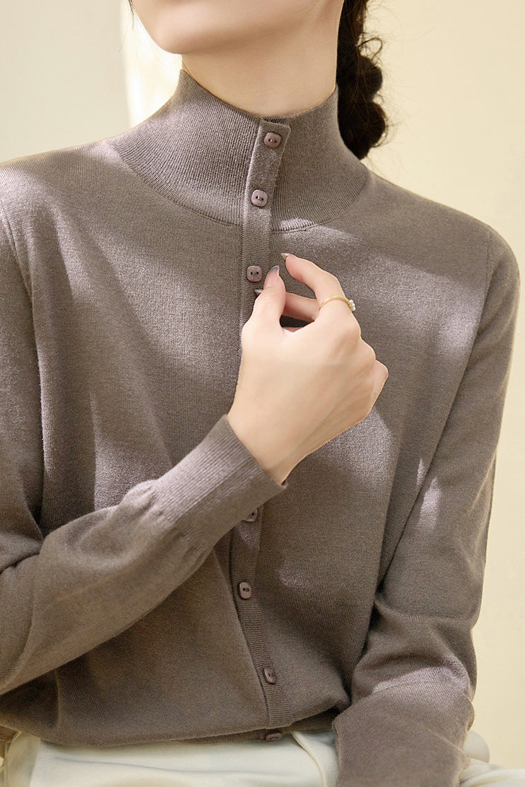 Half-High Neck Buttoned Knit Top - liwisi