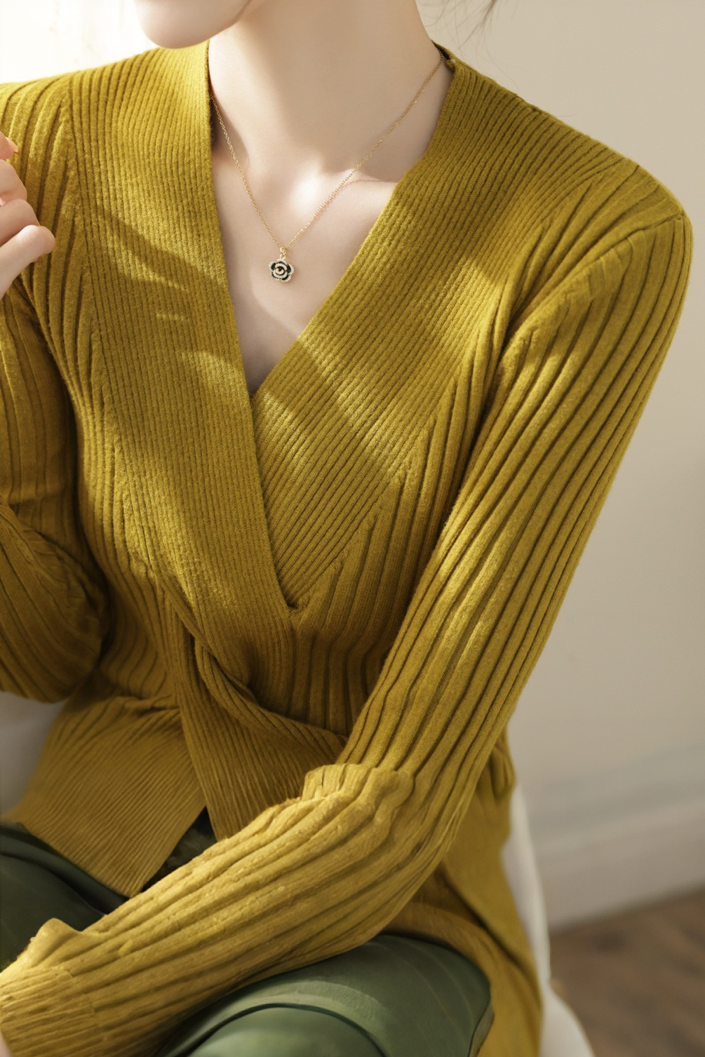 Elegant V-Neck Cross-Knot Long-Sleeve Knit Top - liwisi