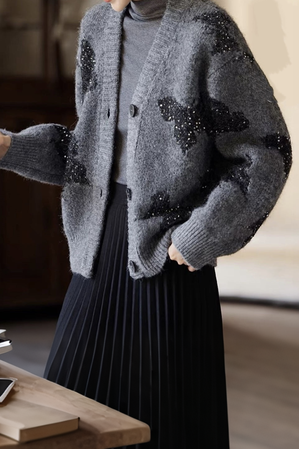 Elegant and Relaxed Yarn-Dyed Cardigan with Butterfly Sequins - liwisi