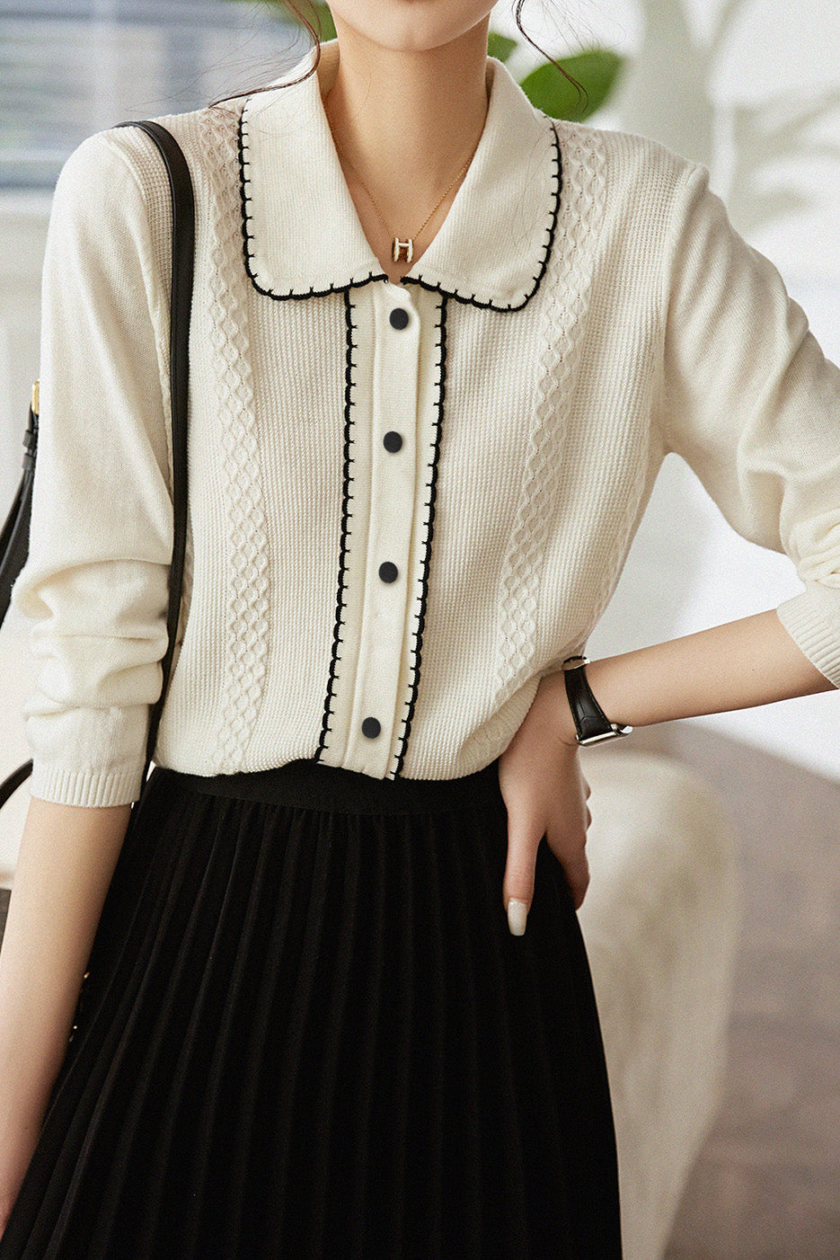 Black and White Color Block Polo Neck Knit Top - liwisi