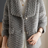 Exquisite Elegant Fur Coat