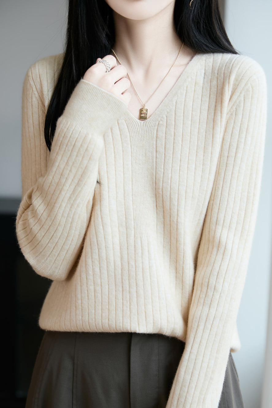 Classic Casual Versatile V-Neck Knit Top - liwisi