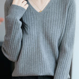 Classic Casual Versatile V-Neck Knit Top