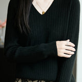 Classic Casual Versatile V-Neck Knit Top