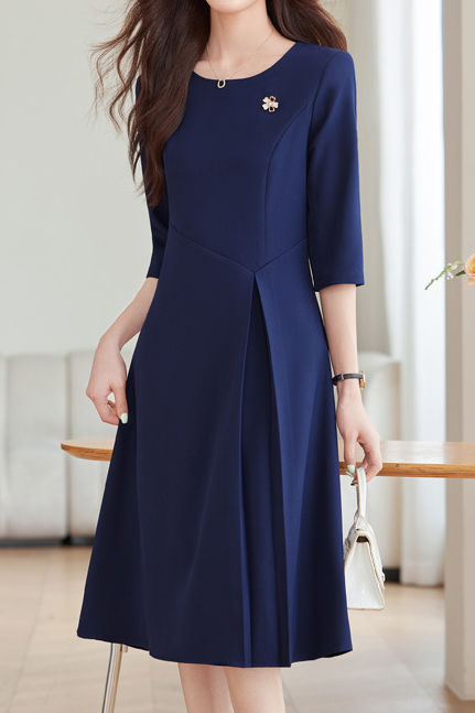minimalist formal dress Elegant Green Satin Dress-Slit Detail Thin Strap Evening Dress-Minimalist and Chic Design size 2 to30 A4/A0