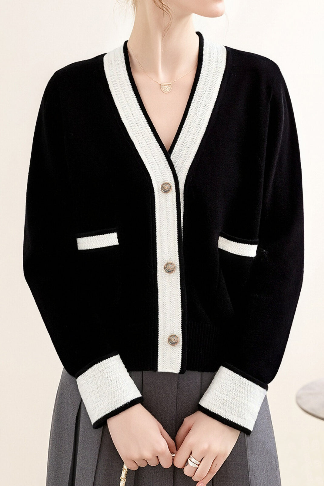 Casual Color-Block V-Neck Knitted Cardigan - liwisi