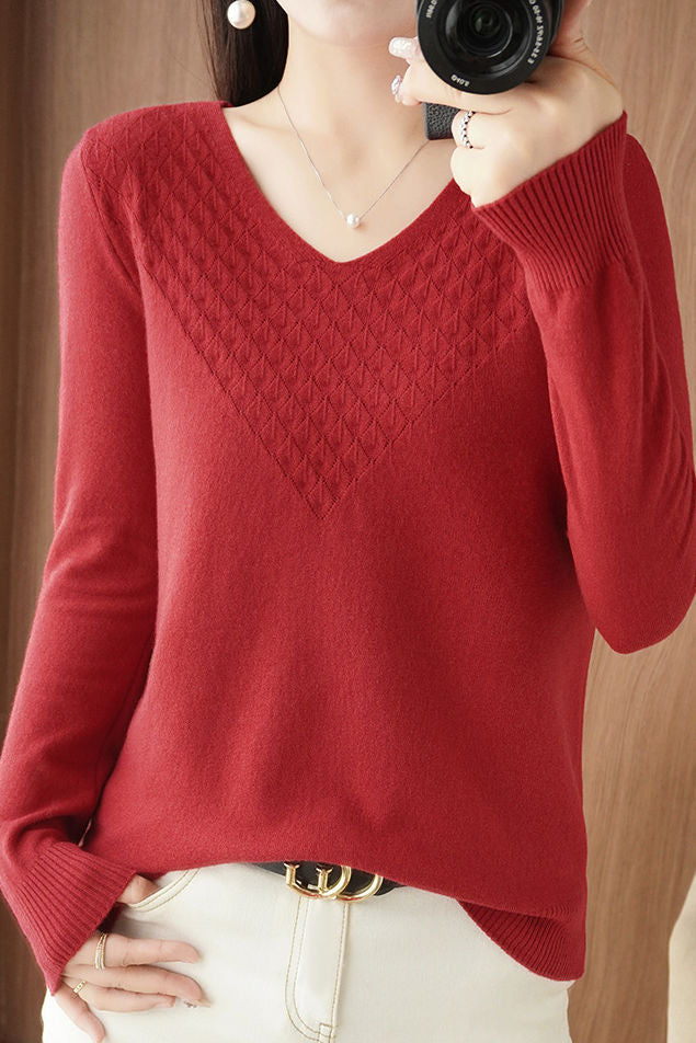 Casual V-Neck Jacquard Solid-Color Knitted Top