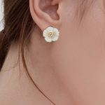 Elegant Temperament Enamel Flower Pearl Stud Earrings - liwisi