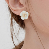 Elegant Temperament Enamel Flower Pearl Stud Earrings - liwisi