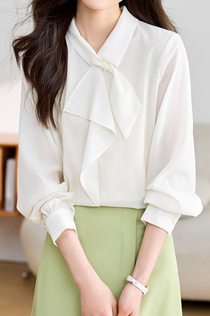 Elegant Lightweight Tie-Waist Jacquard Blouse