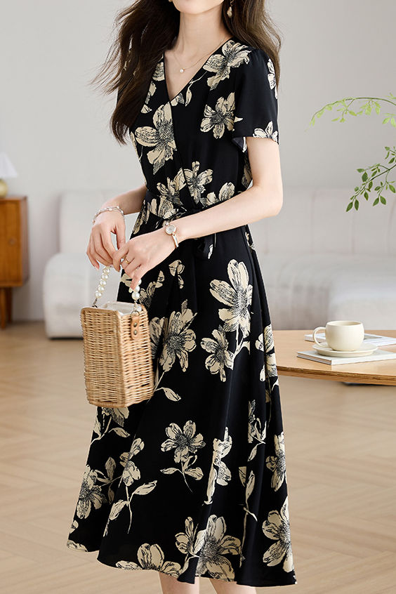 Elegant V-Neck Waist Floral Dress - liwisi
