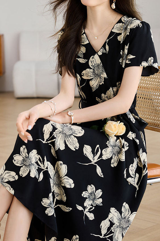 Elegant V-Neck Waist Floral Dress - liwisi