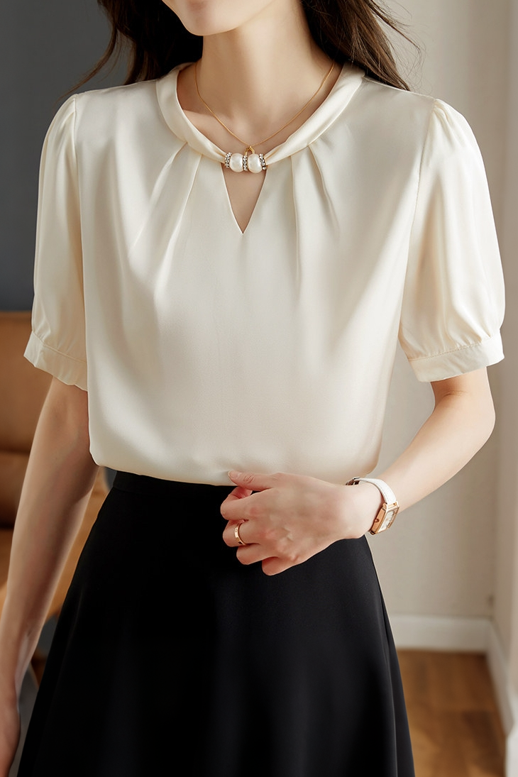 Elegant Satin Halter Beaded Shirt - liwisi