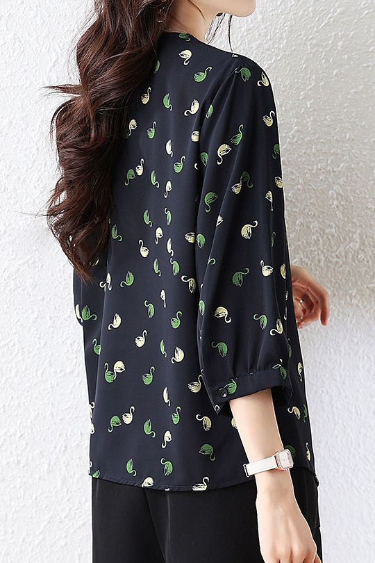 Temperament Little Swan Printed V-Neck Cardigan Shirt - liwisi