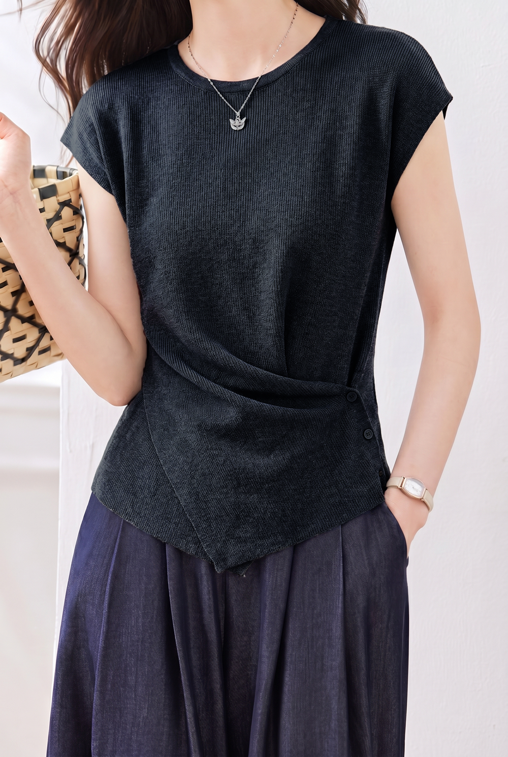 Elegant Irregular Hem Waist Slimming Top - liwisi