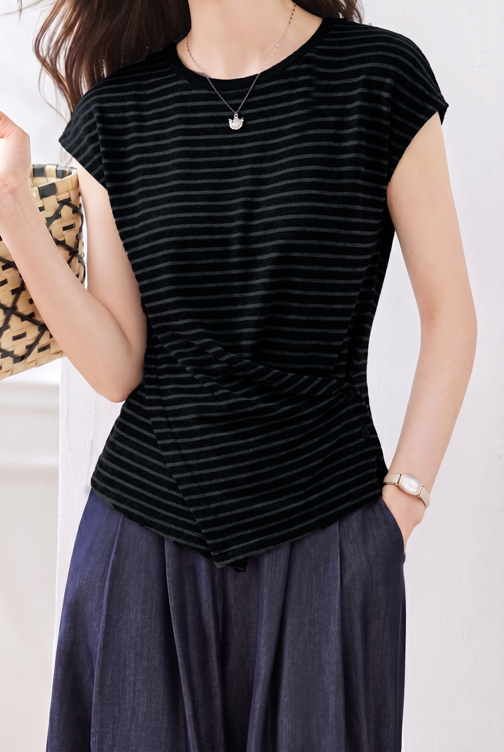 Elegant Irregular Hem Waist Slimming Top - liwisi