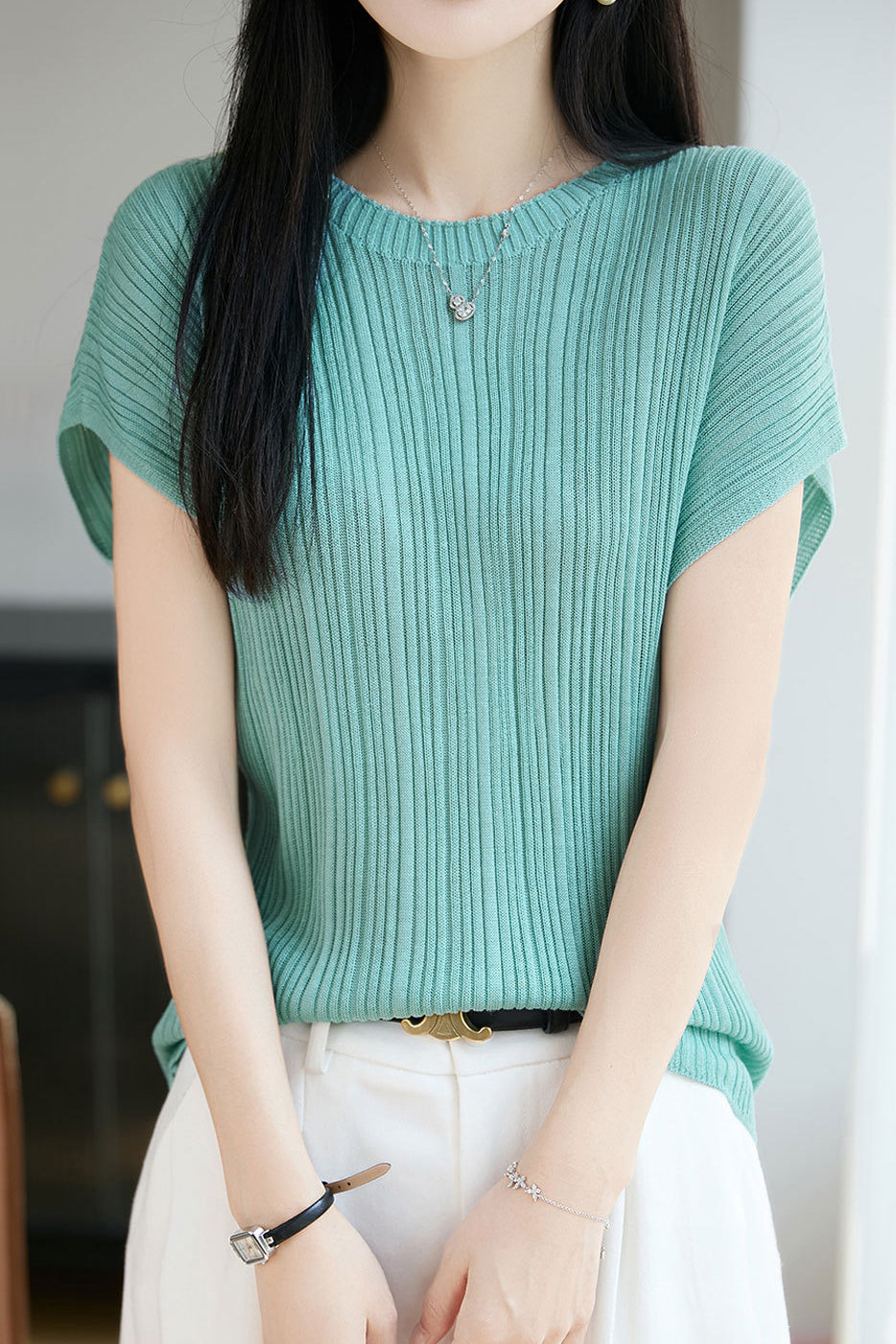 Elegant Round Neck Drop Shoulder Knit Top - liwisi