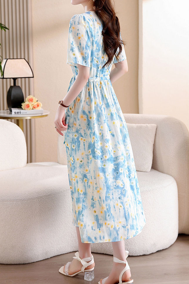 Fresh Vacation Blue White Gradient Floral Dress - liwisi