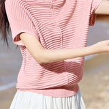 Casual Wavy Horizontal Stripe Round Neck Short Sleeve Knit Sweater - liwisi