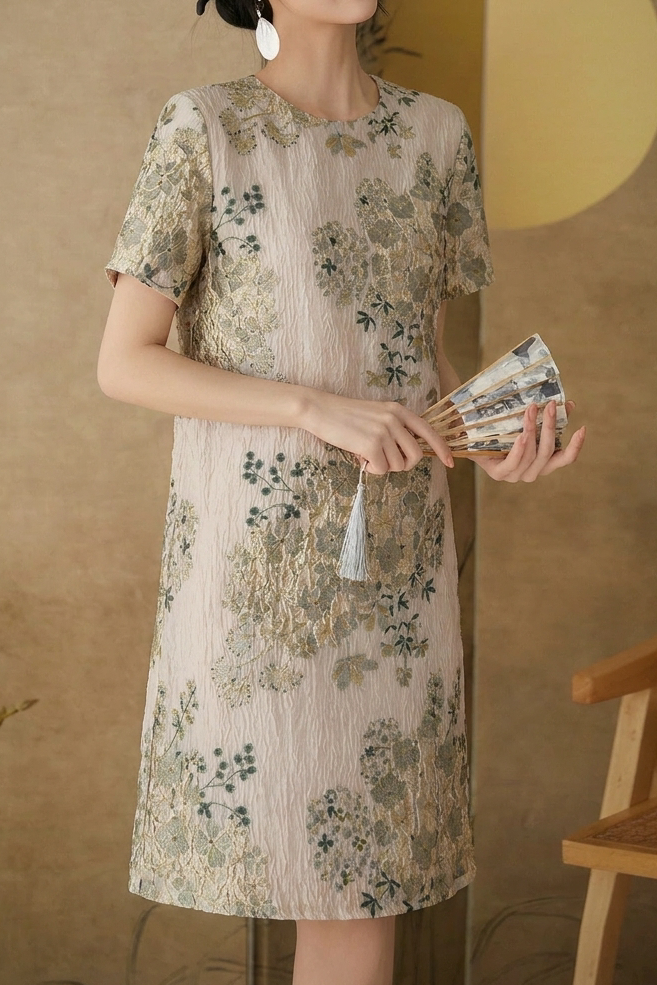 Elegant Exquisite Embroidered Jacquard Straight Dress