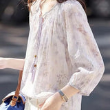 Gentle Commuter V-Neck Floral Shirt