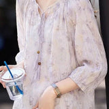 Gentle Commuter V-Neck Floral Shirt