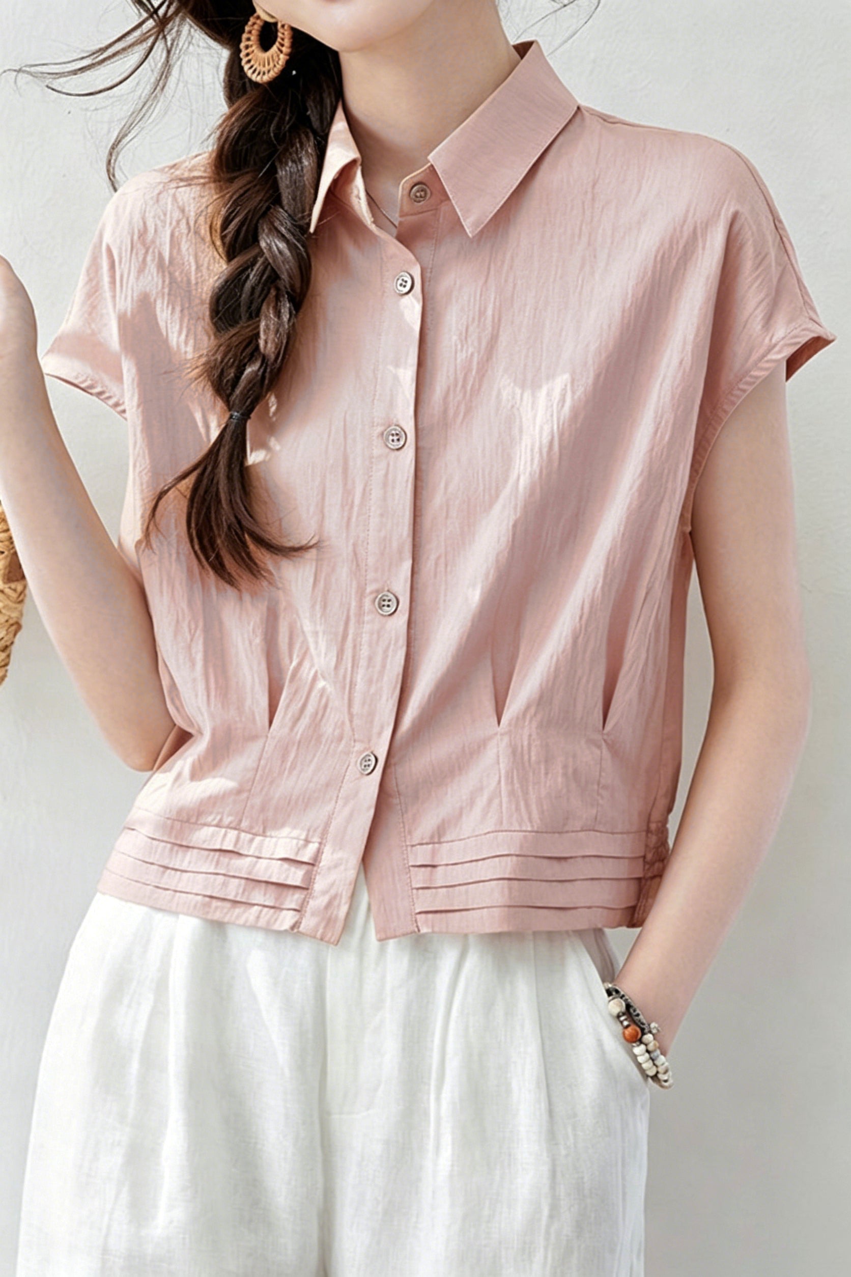 Fresh Commuter Sleeveless Blouse With Ruffled Hem