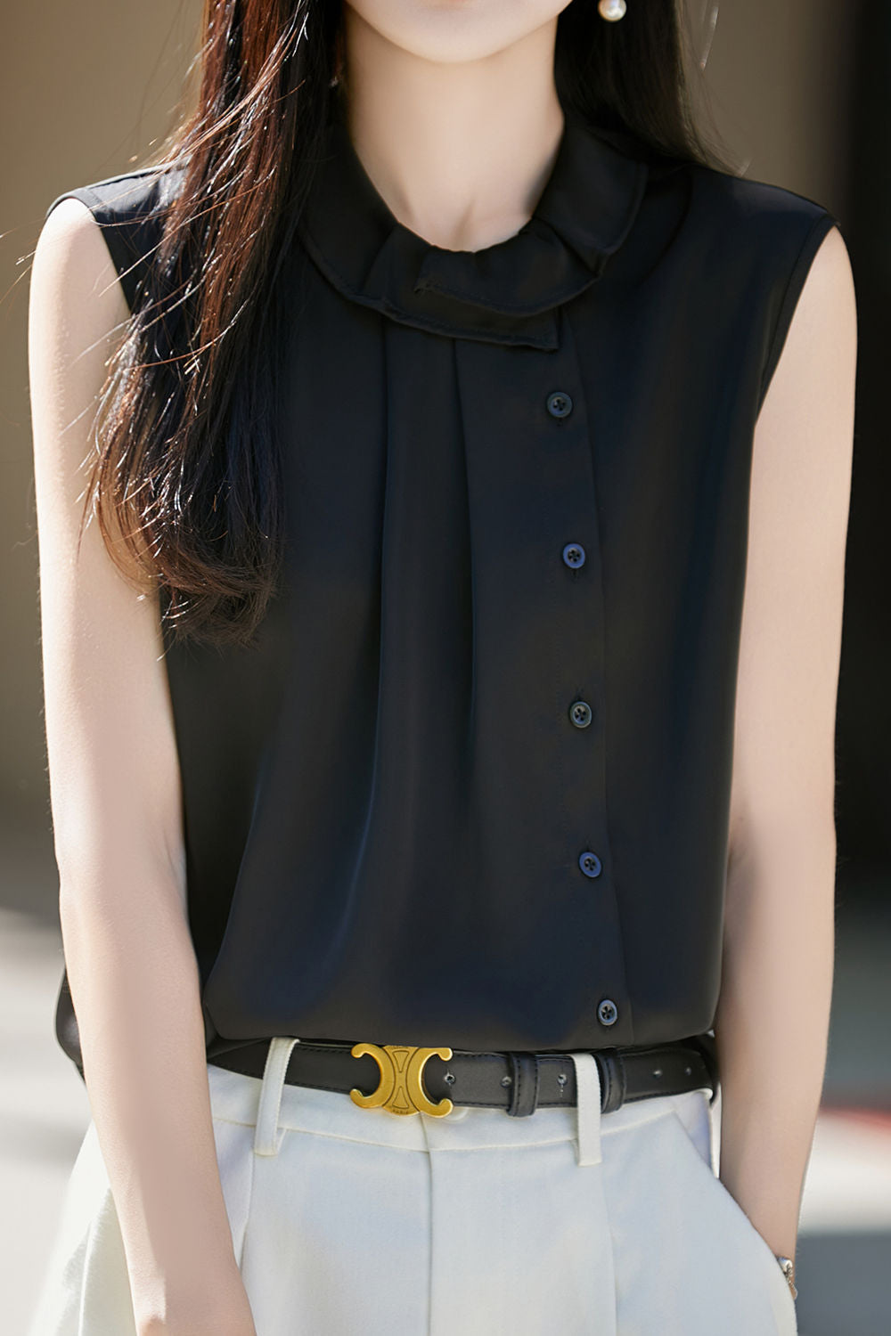 Commuter Ruffle Collar Single Breasted Sleeveless Shirt