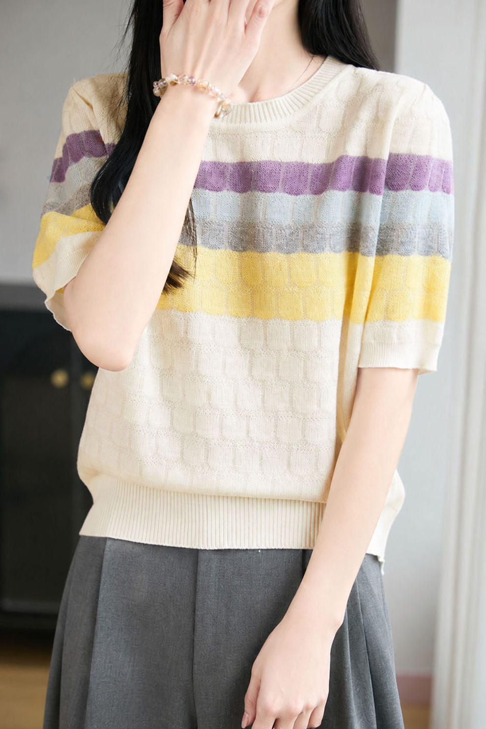Elegant Striped Short-Sleeve Knit Top With Round Neck