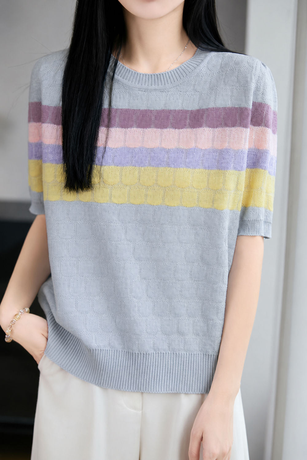 Elegant Striped Short-Sleeve Knit Top With Round Neck